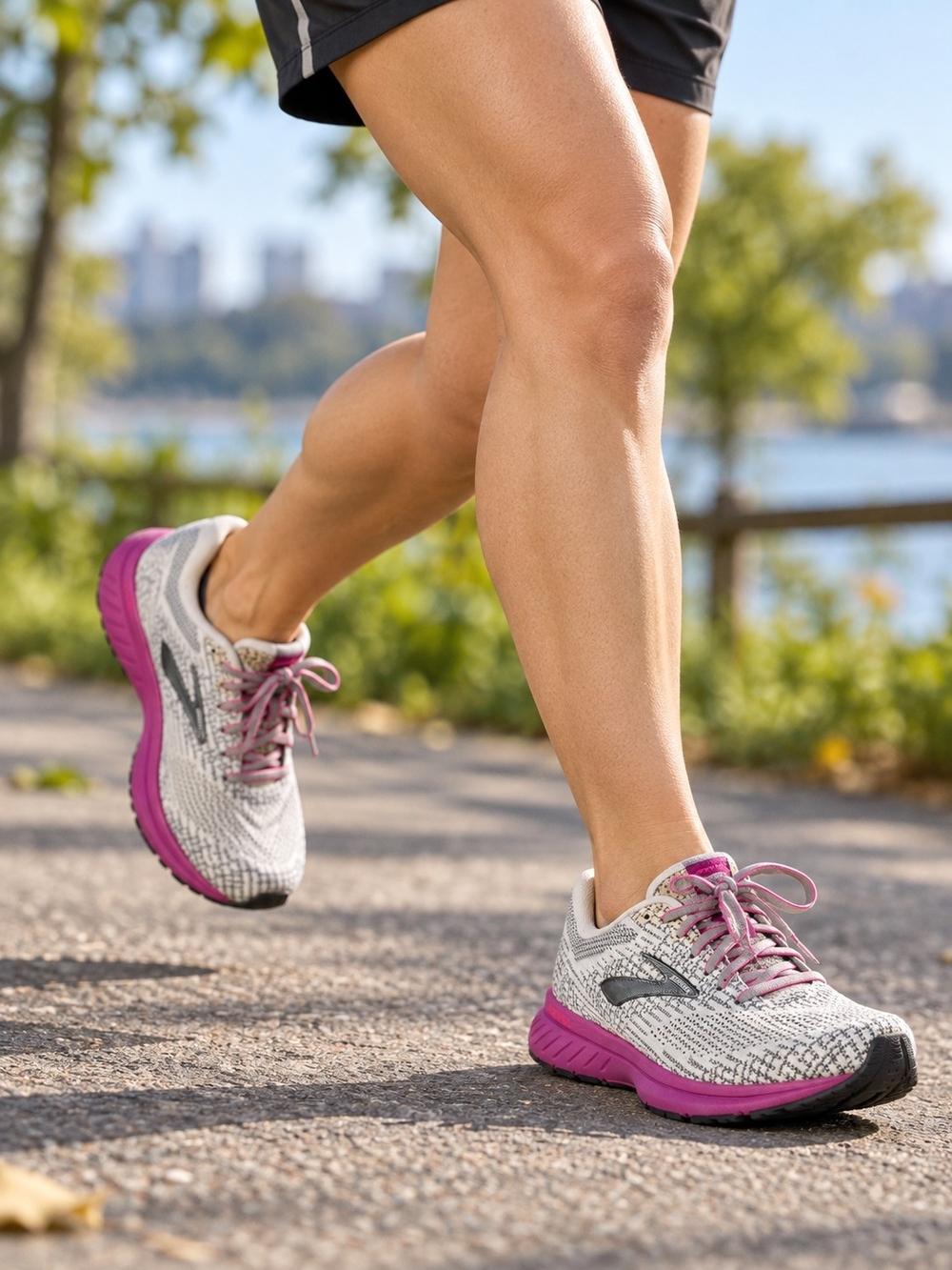 Brooks Revel Women’s Running Shoes Size 10 White Gray Pink Athletic Sneakers